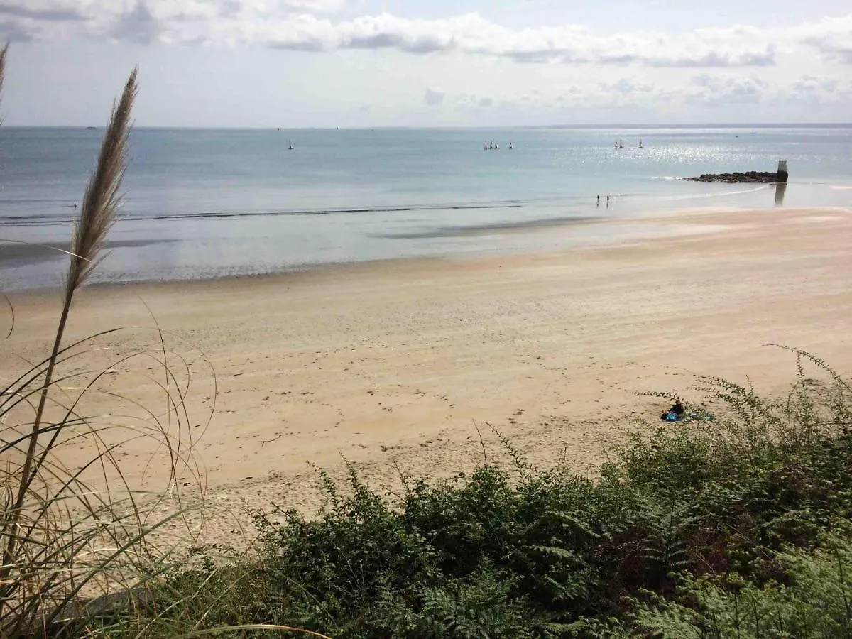Residence Des 3 Iles, En Plein Centre-Ville, A 5 Min Des Plages, 3 Appartements Neufs Étables Frankreich