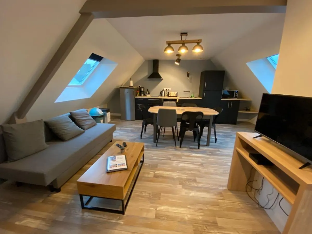 Residence Des 3 Iles, En Plein Centre-Ville, A 5 Min Des Plages, 3 Appartements Neufs Étables